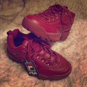 Fila shoe brand new still with taggs on, size 7.5